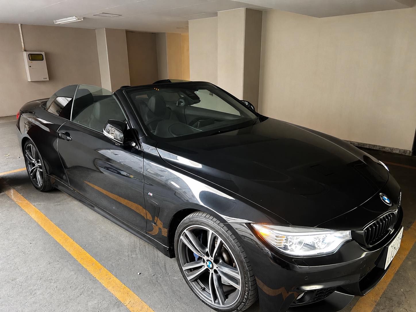 BMW / 435i Mスポーツ カブリオレ